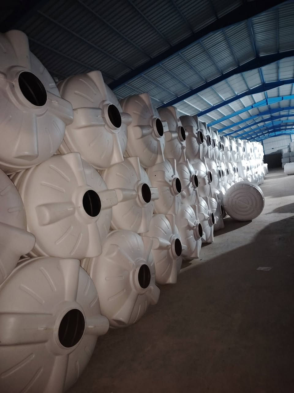 تانكي جديد ١٠٠٠ لتر ضمان خمسه سنوات استبدال وليسه صيانة سعر ٧٠ الف تانكي جديد ٢٠٠٠ لتر ضمان خمسه سنوات استبدال وليسه صيانة سعر ١٢٥ الف العنوان الفلوجة حي المعلمين قرب جامع سعد *********** ***********
