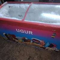 اسلام وعليكم عارضات بطحيه عدد 2 للبيع جدد مستعملات شي قليل 07722193273