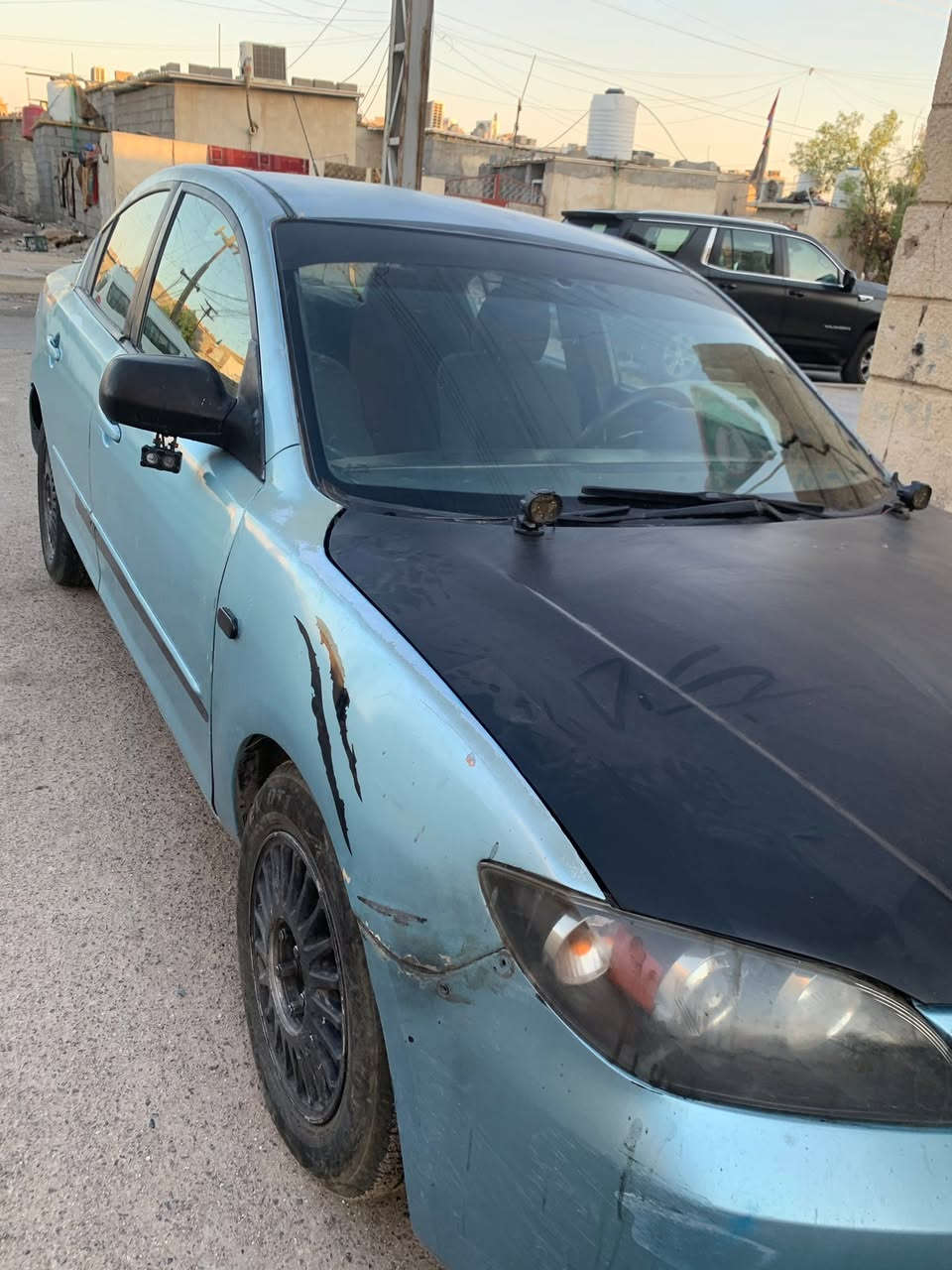 مازدا  3 بسمي رقم بصرة مميز سيارة محرك و كير شغال و تبريد شغال البدي يحتاج مصبوغ و يحتاج صبغ و تعديل شويه تايرات جدد سيارة لا حماوة و لا تنقيص السيارة ترايك لبغداد حدادية جديدة بوبرنك خلفي مبدل دبلات جدد السعر 37 ورقه و بيها مجال للاتصال ***********
