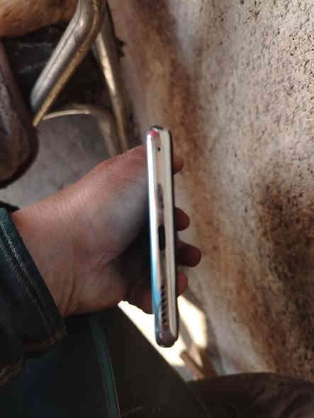 السلام عليكم جهاز تكنو كانون ٤٠ابرو ٥جي الذاكرة ٢٥٦العشوائية ١٦ الشاشة ١٤٤افريم ببجي٩٠ وأكثر غراظة كاملة موجوده السعر٢٦٥بي مجال رقم الهاتف ***********
