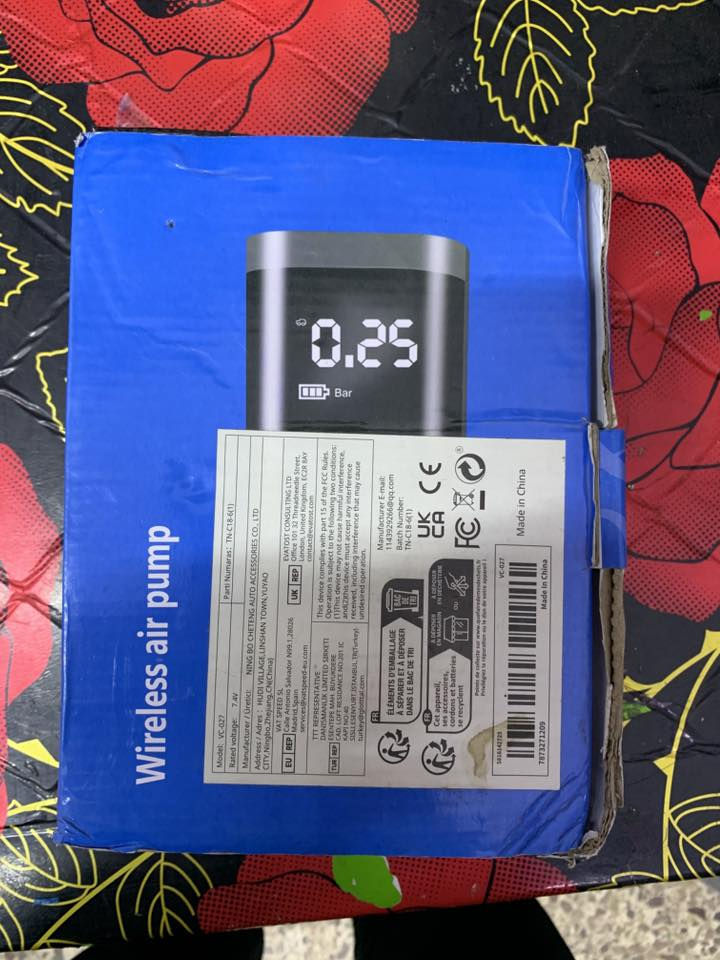 منفاخ أطارت مع لايت شحن تايبسي جديد غير مستخدم السعر مع التوصيل 20 الف يوجد توصيل جميع المحافظات ***********
