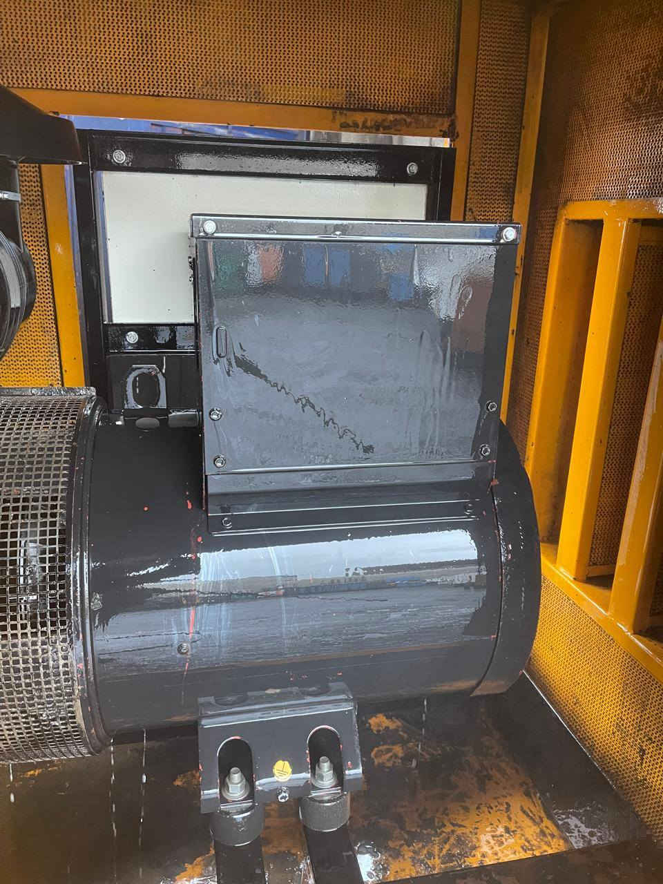 موليدة بيركنس تولد 100kv محرك 105ملم 4 بستن جاهز لاصرف لابخار مامكان اربيل صناعة جنوبية رقم واتس اب ***********
