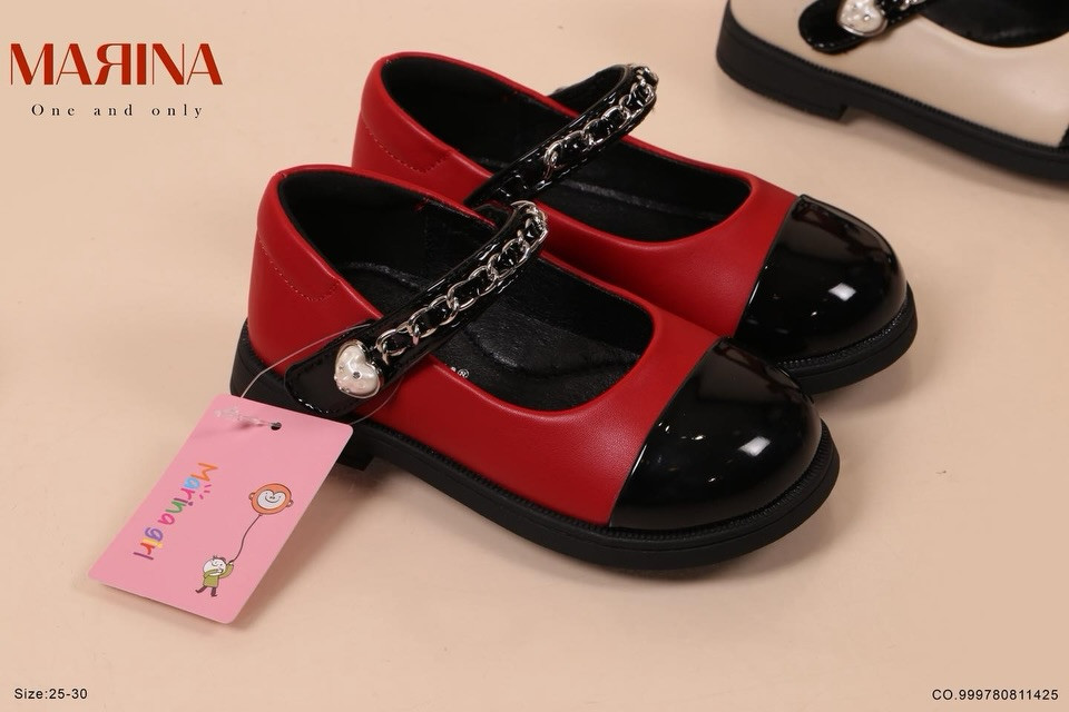 new collection of children's shoes👧🏻
✨ القطع مضمونه وقابلة للتبديل إذا كان بها خلل مصنعي
متوفر توصيل بغداد وجميع المحافظات 
كلفة التوصيل 5000 
يمكنكم التواصل عن طريق الرقم الخاص بالشركه :-7712⁩⁩⁩⁩⁩⁩⁩⁩


**إذا كنت صاحب هذا الإعلان وتريد حذفه لأي سبب، رجاءا أرسل رسالة إلى الدعم الفني**