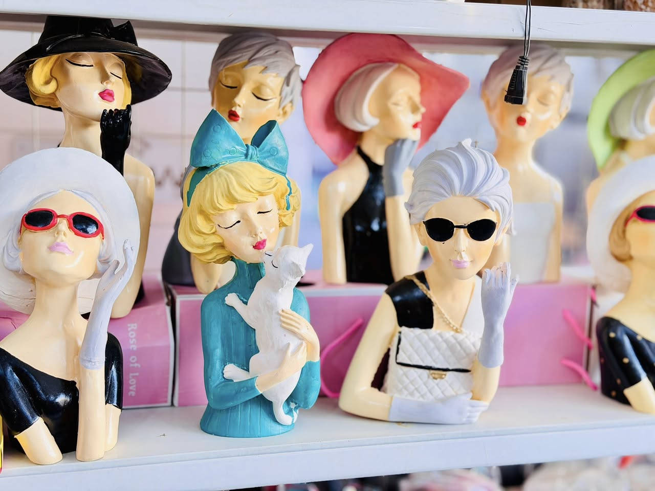 انتيكات فرفوري بشكل حديث الاسعار اسفل
     الصور توصيل كل العراق متوفر


**إذا كنت صاحب هذا الإعلان وتريد حذفه لأي سبب، رجاءا أرسل رسالة إلى الدعم الفني**