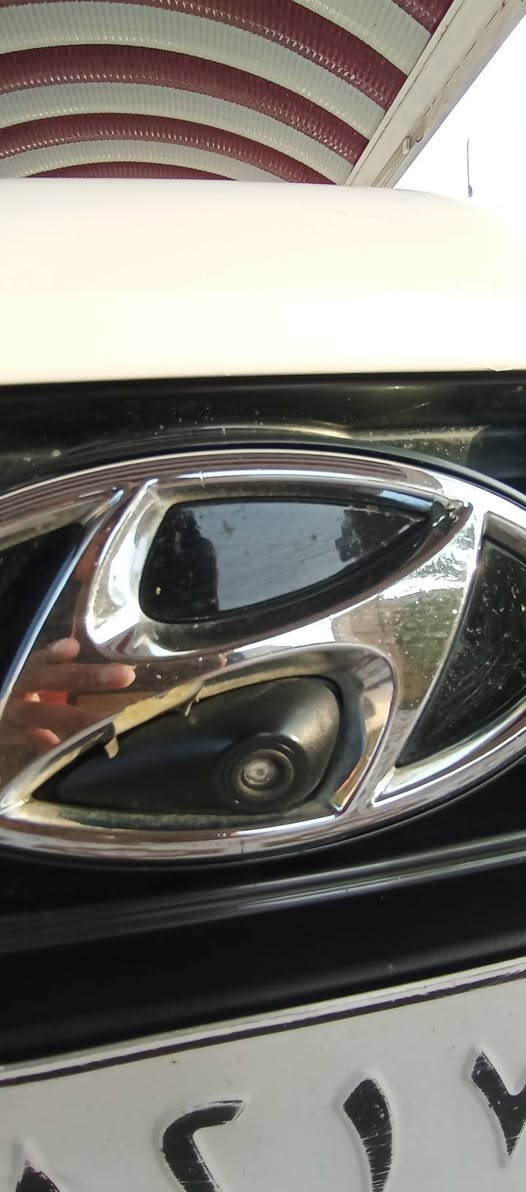 سلام عليكم
للبيع سوناتا 
خليجي موديل 20
سياره جديده 
رقم اربيل 
سياره مكفوله
***********
