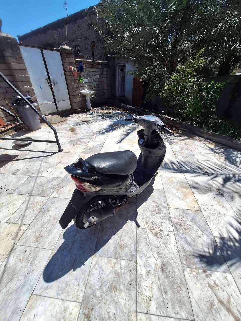 دراجه كامكو السرعه 120 الدراجه شلعه وا معدل وا سرعه نعمه من الله الدراجه كامله ما بيه نقص السعر 450 وا بيه مجال  للمراسله ***********
