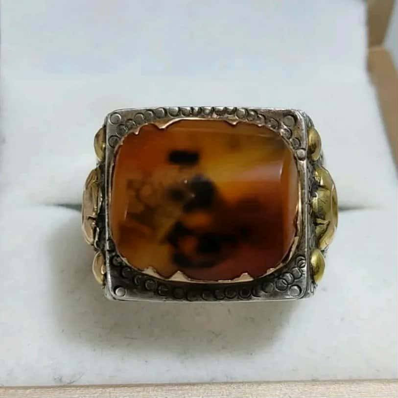 لوحه فنيه مصوره من الايماني 
ذهب خليجي 21 مدينة صدر داخل 

***********
