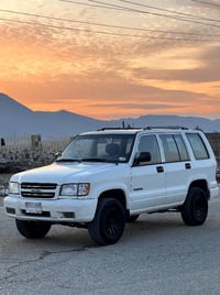 ايسوزو • ٢٠٠٠ • دبل أكسل