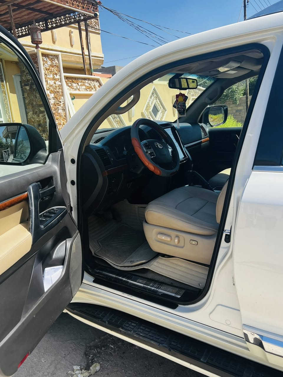 لاندكروز 2013 مكينه٨ سلندر 4700 بيهه بنيد مبدل بلادي بيهه بارد جاملغ ايمن وايسر امامي بدون صبغ السعر 350 ورقه بيهه مجال مكان ديالى بعقوبه ***********
