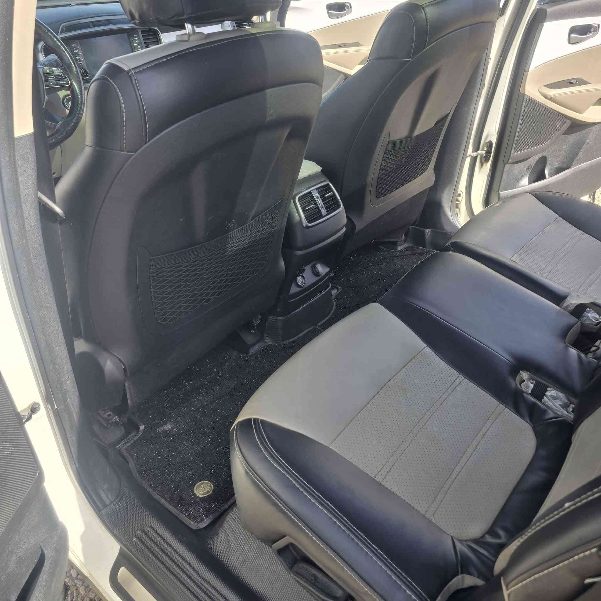 سورنتو البيع موديل ١٩ 
سونار بل منشور اخي
السعر ٢٢٥ 
مكاني ابو غريب 
تلفوني ***********
