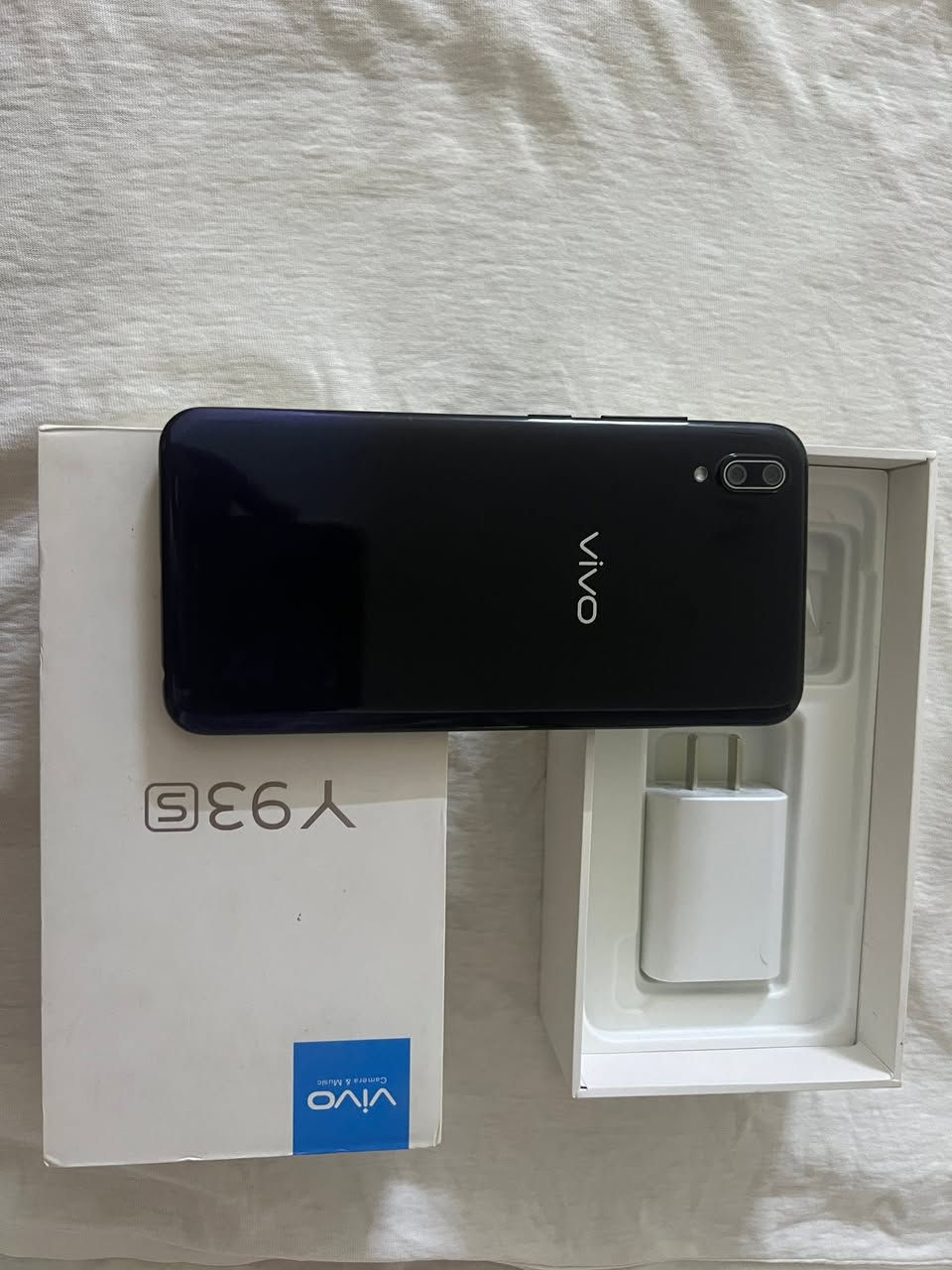 📱 للبيع Vivo Y93s 128GB
✨ جهاز جديد 
✅ ذاكرة 128GB
✅ دبل سيم كارت
✅ يدعم كارت ذاكرة خارجي
✅ مع الكارتون الأصلي وكامل
💰 السعر:120 قابل للتفاوض 

📍 بغداد - السيدية
📞 ***********
