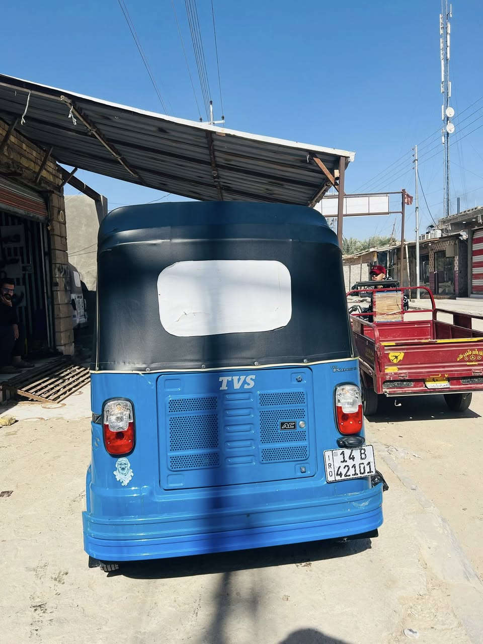 السلام عليكم
للبيع مديل 23. رقم وسنويه مداور ثاني يوم 
كفاله عامه كشر ومكينه 
مكان ناصريه الفضليه 
( مكلف بلنشر) السعر يم راعيها ‭0780 713 1599‬
