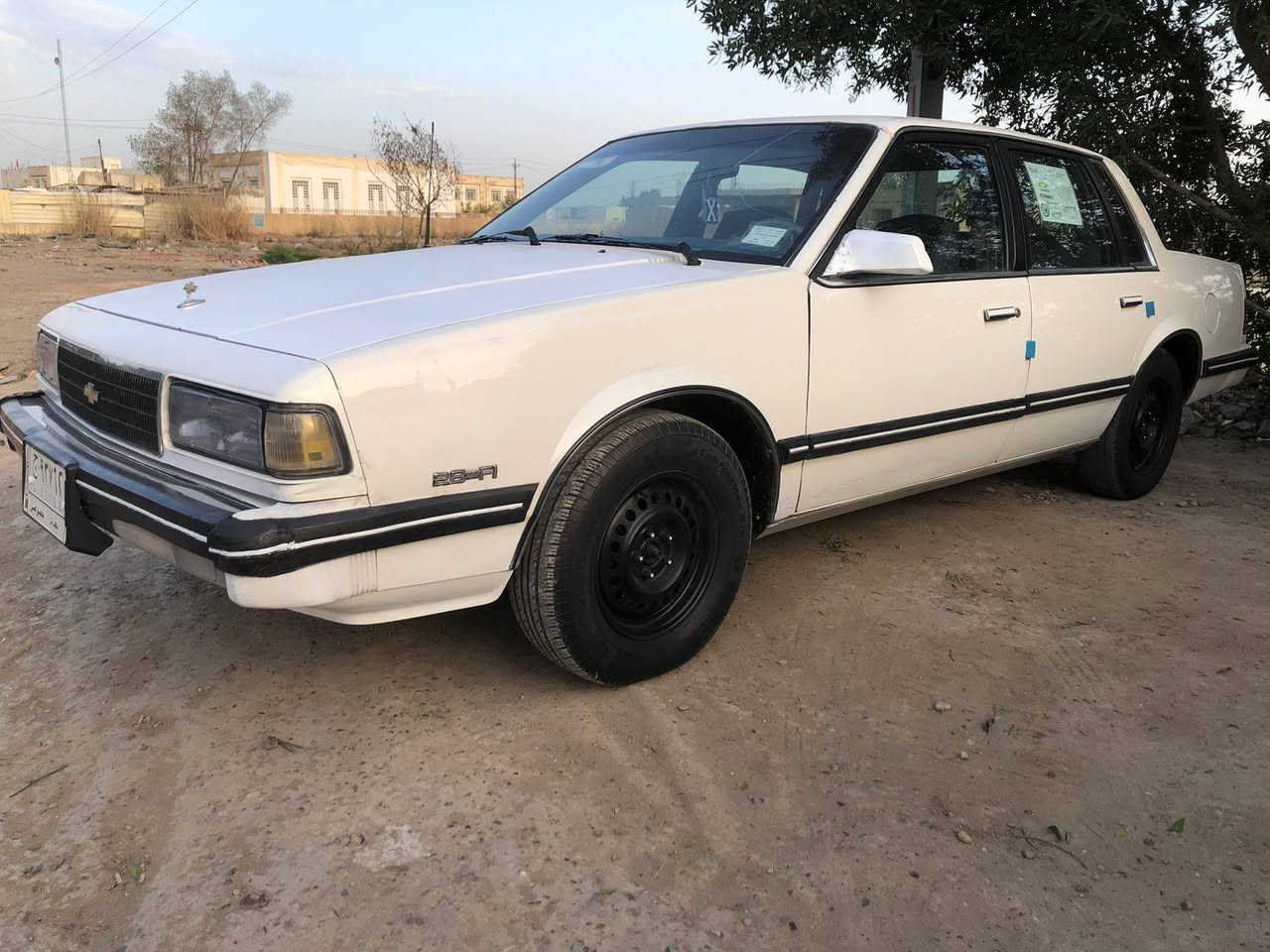 سلام عليكم
سليبرتي موديل ١٩٨٩ لون ابيض السياره كامله محرك كير تبريد خير من الله السياره بدون صبغ فقط السيارة نظيفه السعر 39  للاستفسار ***********
