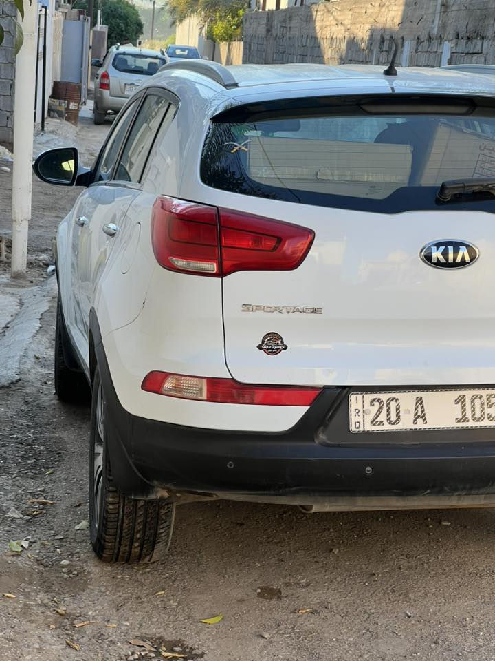 كيا سبورتج
موديل 2016 خليجي 
مكفول كفالة عامة  
رقم رباعي 
السيارة كلش نظيفة 
محرك GDi
السعر 165 
المكان / بغداد / الراشدية / جديدة الشط 
للاتصال / ***********

