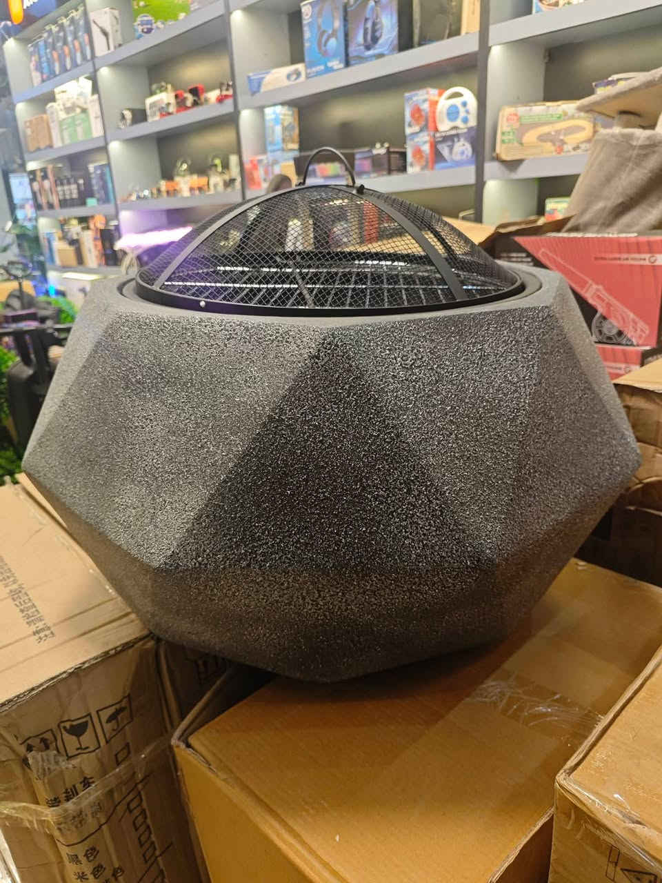 متوفر شواية فحم أوربية بريطانية حجر بريطاني شواية ودفاية بنفس الوقت عائلية فخمة ماركا للحدائق والشاليهات اختصاص جميع المشاوي رمضان مناسبة للحدائق والشاليهات للاستفسار *********** واتساب أو خاص
