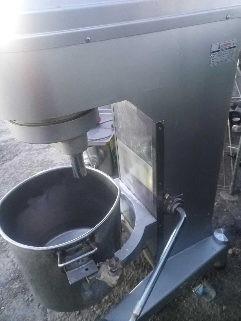 خلاط توركي 40  كرباي 3 فيز نفص كرباي سنكل
اخوتة جديد شرط شغل كامل 1 جدر2 يدة
***********
***********
