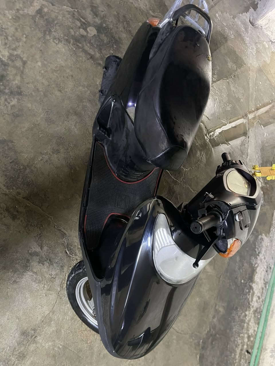 سلام عليكم دراجه سبيسي ياباني كلشي شغال امجفته مره وحده نضيفه سعر 550وبيه مجال للطيبين رقم تواصل *********** وبس واتساب
