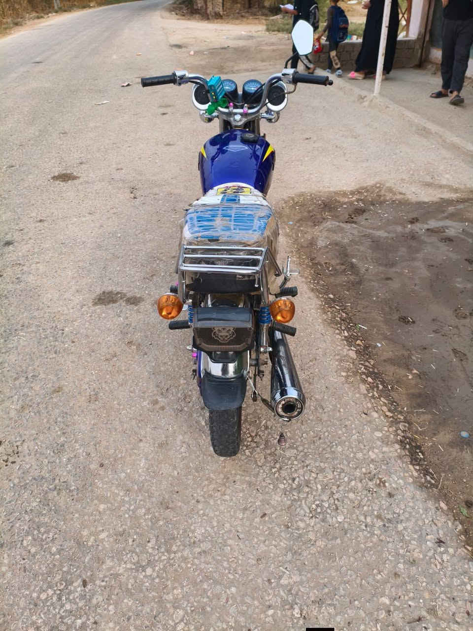 اسلام عليكم عمي هاي دراجه اربعه كير نامه ابرو كلك لبيع مديل22 نضيفه ماعيزه كلشي دراجه حلوه ماذب عليه كلشي
السعر 550وبيه مجال اليريده بي خير ويدلل ‏‪***********‬‏
