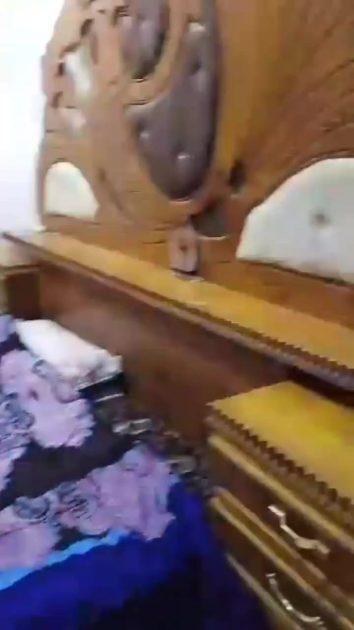 غرفة نوم للبيع الموقع يارمجة الشرقية المعرفة السعر اتصل على الرقم ***********
