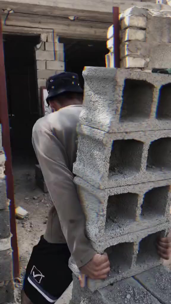 السلام عليكم
موجودين عمال تصعيد كافة مواد البناء باسعار مناسبه 
تفليش صب حفر تحويلات تنكير كلشي نشتغل 
تواصل خاص او على الرقم ***********
