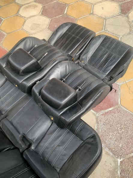 سلام عليكم غرفة مال اوباما s فقط كشنات ترهم من مديل 11 لحد 23. غرفة نظيفة نظافتها 9‎0‎%‎  بس كشن  سايق المقعد مالته شويه تعبان واما باقي غرفة كلها جديدة 
 للاستفسار ***********
العنوان / بصرة 
السعر  / 275 وبيها مجال شي بسيط 
ورحمة والديكم بس شراي يتصل وتحياتي لجميع ♥️.
