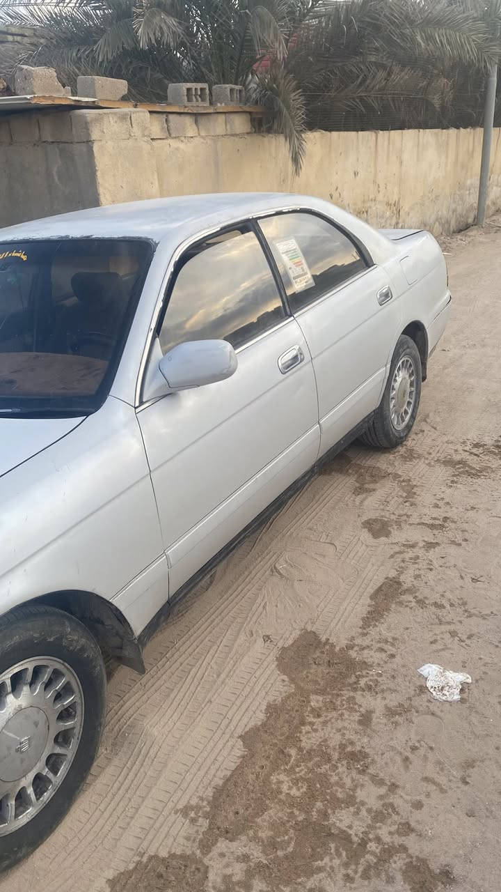 السلام عليكم ورحمة الله وبركاته سياره كراون بطة مثل ماواضح كدامك بالصور كشرتها ||||كير جديد ومحرك جديد 3000 ||حداديه كامله مكفول گصه و نقل تبريد شغال ثلج سنويه بعدها مامنتهيه تقريبن بعد 3اشهر غرفتها حلوه سعر السياره 50وبيه مجال قليل مراوس هم اراوس بسياره حلوه مكاني البصره كرمك علي
رقم الهاتف 
***********واتساب
