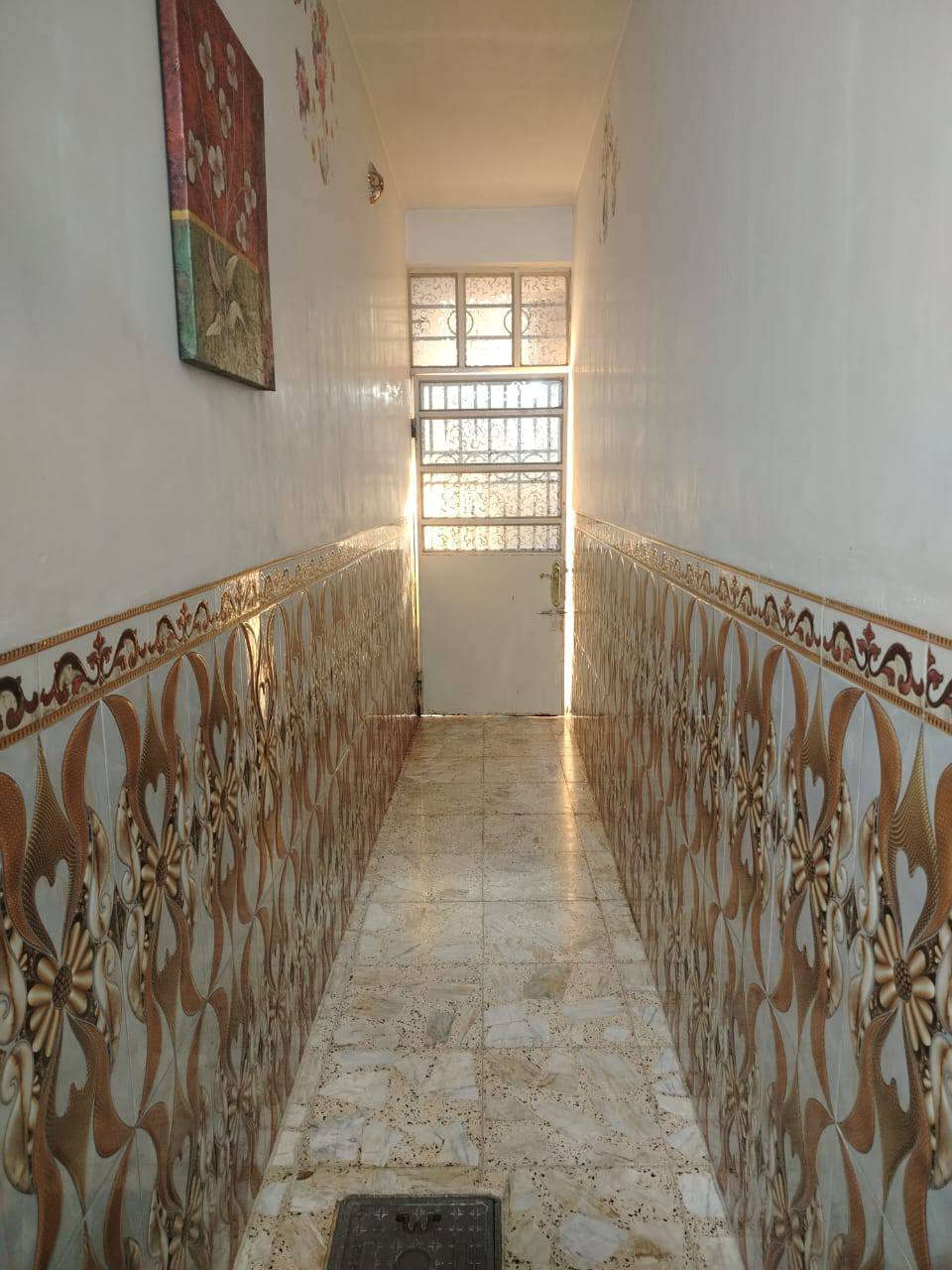 بيت للبيع ١٠٠ متر زراعي البلديات منطقة المضيف اول شارع بيت طابق واحد السعر ١٠٠ للاستفسار اتصال 
***********
