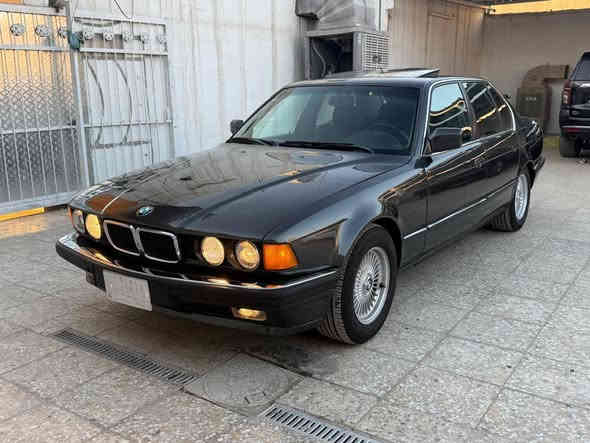 السلام عليكم بي ام دبليو 730  فول مواصفات v8 موديل 94 مكفوله كير مكينه حداديه تبريد تخم تاير كهربائيات ومكفوله من الضربه والتبديل والخياس فقط ضبغ رش اثر جراد  سياره وضع شركه مواصفات خاصه حساسات امامي خلفي مري قلاب بجم عريض كشنات كهرباء وتدفئه دبل ايرباك رقم بغداد مشروع وطني بسمي سنويه ل28  سياره جاهزه مابيه اي نقص علسونر  السعر ٨٥مكان السياره بغداد حي النصر ***********
