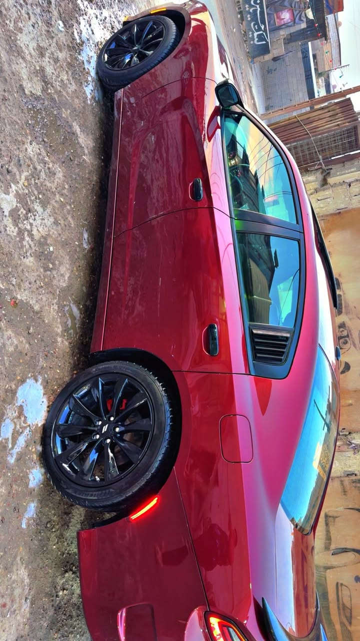 السلام عليكم جارجر 2020 اصل رقم بغداد دولي بسمي  السياره بلاص فوول حادثها فقط جاملغ امامي مبدل وبيها بارد بدون ايرباك السياره وبدون شاصي وهاي السوالف مال جناي مو بياع شراي ماشيه 83 ميل السياره صفر مسج ( مابيها عطل بلعينه ابد) ولا ايرباك جاهزه وتخم تاير اويل صار كم يوم مبدله حته الدهم صار سبوع والدفتر مختوم مالها بلتاريخ 

السعر 220$ عنواني البصره التنومه كردلاند 

***********
