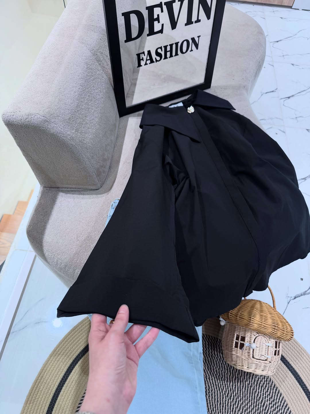 قميص بوبلن بتصميم ياخة جانبية✨ 
كوالتي عالي ✨
متوفر ب 9 الوان 
طول القميص 75cm✨
قياسات 38-46 ✨

كيلوت كصه عدلة ✨
قياسات 36-46✨
#اكسبلور_فولو #اكسبلور_explore #اكسبلورر #اكسبلور_العراق_السعوديه_الاردن_ايران_الكويت_طق_لايكات_كومنت_يلاا💙 اكسبلور_ضيفونا


**إذا كنت صاحب هذا الإعلان وتريد حذفه لأي سبب، رجاءا أرسل رسالة إلى الدعم الفني**