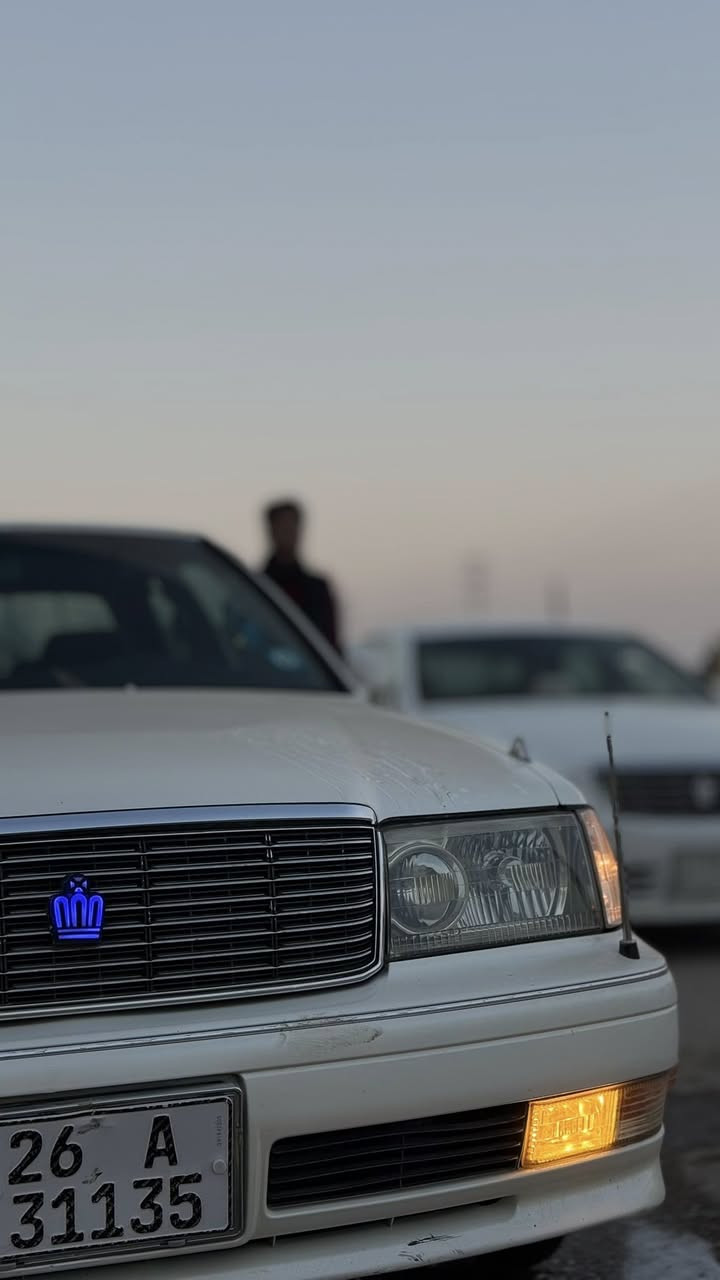 السلام عليكم راس الثور فلات صدفي كفاله عامه كرستال اصل مداور ثاني يوم رقم صلاح الدين(أ) سياره جديده كلش محرك سي 9فيشه وحده بل كارتون سياره محوره غاز 
. 
..(ملاحضه) تشوف السياره  متعجبك لاتكسر بيهه
. 
ارايل امامي خلفي كرستال✅
. 
مري شفط+بجم ابو عيون✅
. 
كشنات كهرباء غرفه جديده بل كارتون✅
. 
تبريد حداديه تخم تاير  ويل كب ليزري جديد  كهربائيات شغاله كلهه✅
. 
گيجات ليزريه⚡
. 
سياره مابيه كل نقص وجديده كلش كفاله عامه. المكان النجف الاشرف
..  السعر 115 اي استفسار خاص.ـ ***********
