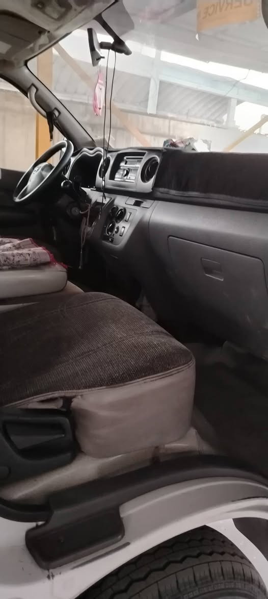 السلام عليكم
نيسان يورفان عالي خير من الله 
السياره نظيفه خير من الله 
سياره قطره صبغ مابيها بيها فقط بارد
قليل سيبايه ودرع سياره جاهزة 
مديل 2020 سياره مصفره هيئه وخط 
وبحث كشن يم الاسلايت موجود 
الشراي يتصل مكان السياره بغداد 
الرقم *********** السعر 
270 وبيها مجال
