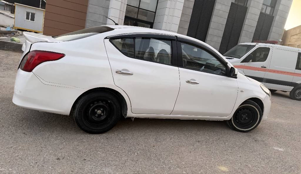 نيسان سني ٢٠١٨ 
بغداد سنوية وهزة جدد 
حدادية تخم تاير باتري تدفئة تبريد.  
بيها صبغ الجاملغات الخلفية وبارد الباب خلفي 
سعر ٨٦ 
نجف حي السلام *********** النجف, العراق
