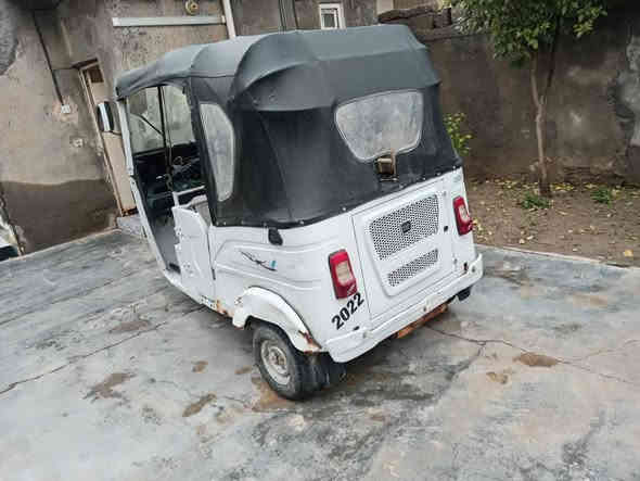 سلام عليكم تكتك لبيع موديل 2022مرقم تكتك حلوه نضيفه خير من الله سعر 8ملاين  مكان ديالى الخالص متواجد عله رقم ‏‪
‏‪0780 246 3654‬‏
