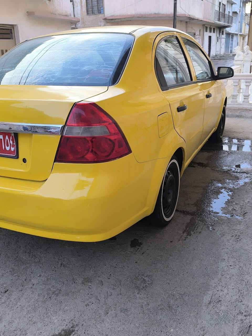 اڤيو 2009 للبيع فقط
سياره جديده 
🔹٠ صدر امامي خلفي كله جديد 
🔹٠ تخم تاير جديد خط ابيض
🔹مكينه وكير كله جديد فقط المكينه بيها بطل واني مامتفرغ اسوي
🔹٠ رقم نينوى احمر الهيئه والغرامات على صاحبها تأخذ صافي شرط التحويل  رقم الهاتف / ***********
