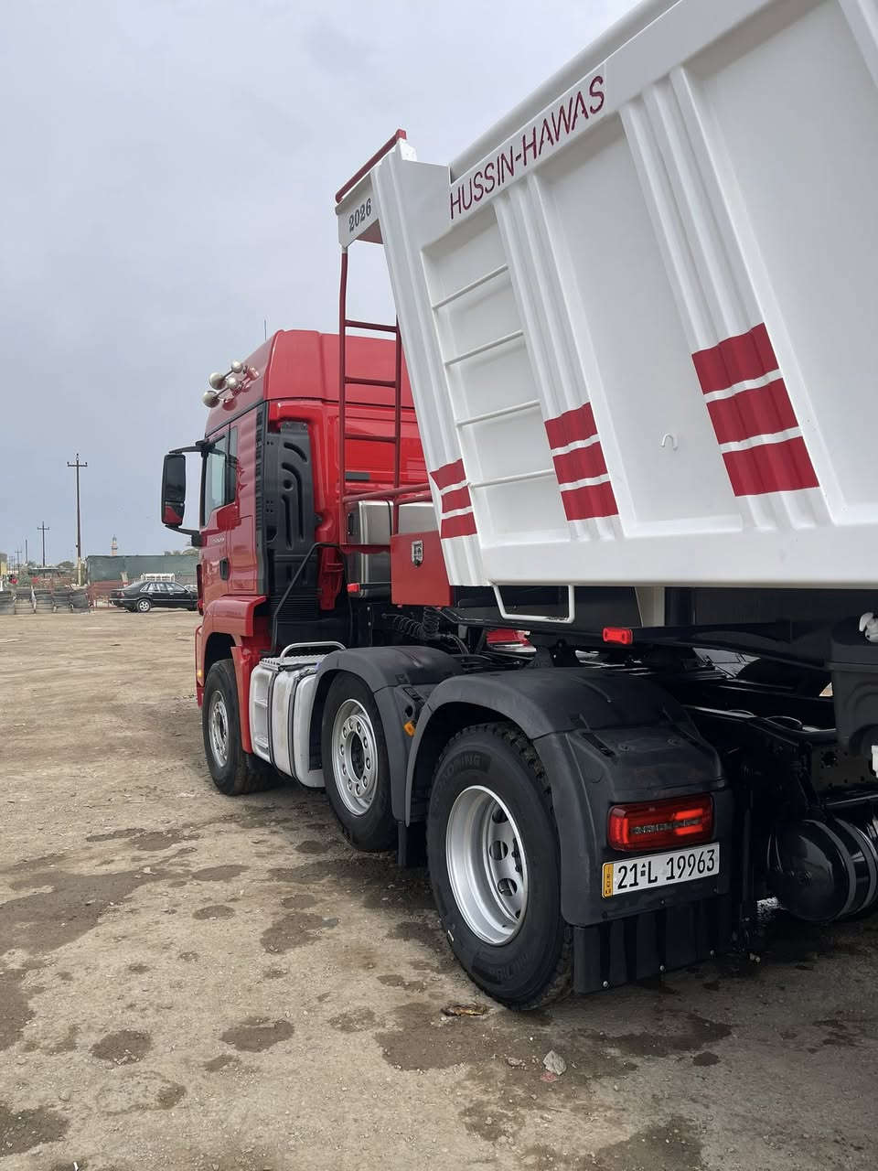 السلام عليكم
للبيع مان نساف 2017 حجم 26.460
سنكل امامي فول مواصفات ريتايدر كاميرا حساس ثلاجه منامية صوبة زراك لايت داخل اصفر 
العربانة حسين حواس 2026 زيرو اربع محاور شاصي ودناكير 16 

رقم سليمانية 3 لوحات مرسمة وكاملة جاهزة للعمل مابيها اي نقص 
السعر 670 وبيها مجال 
للاستفسار ***********
