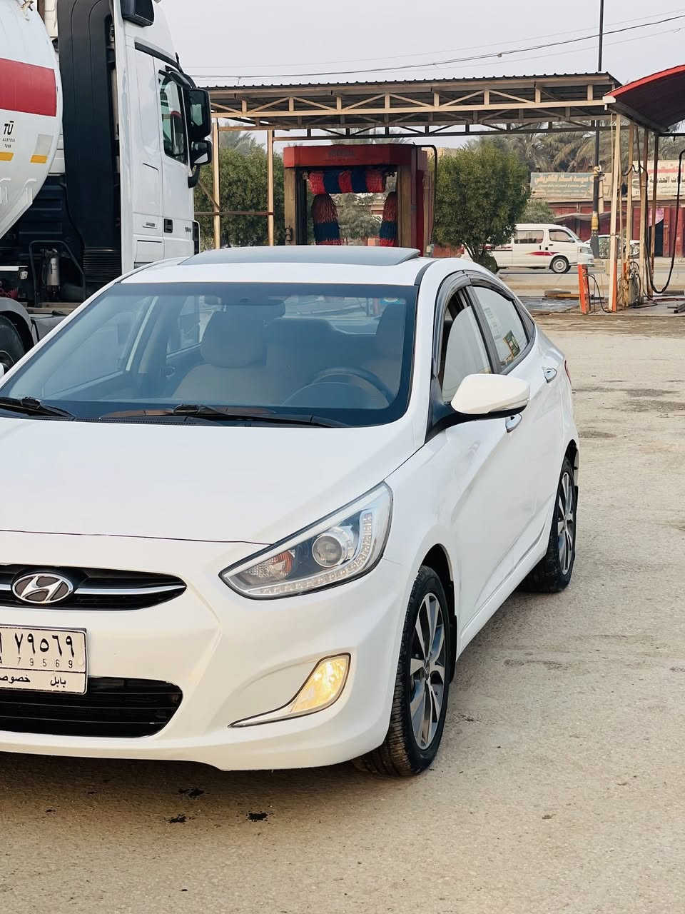 السلام عليكم اكسنت موديل 2016خليجي رقم بابل بيه شبر صبغ بباب الصدر الباقي مكفول فول مواصفات فتحه تحكم ستيرن داخل بيجي شاشه كامره حساس خلفي ويل كب كروم لد نهاري اشاير بل مري مكينه1600مامفتوحه ماشيه124سياره جديده كلش وجاهزه مابيه اي نقص كير ومكينه تبريد حداديه كله مكفول السعر 115الشراي يتصل مكاني بابل مركز الحله***********
