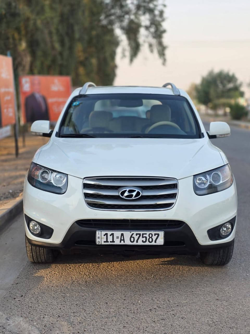 اسلام عليكم بيع او مراوس حسب القناعه 
سنتافي 2012 خليجي رقم بغداد باسمي محرك 6 سلندر سبعه راكب 3 قطع تبريد بصمه فتحه تبريد بيانو كشن كهرباء فول 1/1مكفوله من الصبغ والتبديل والفتح بيهه بارد بسيط 
السعر 157 مكاني بغداد الوسفيه للاتصال ***********
