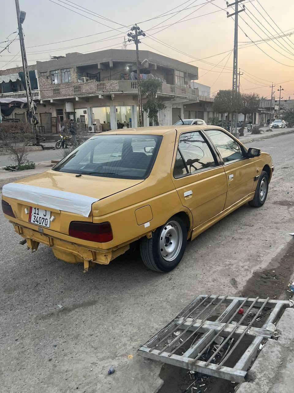 بيجو بارص 2015السياره خير من الله تدفئه تبريد كله شغال  كهربايات كله اي نقص ما بيها مكينه بللكارتوني  السياره تخبل الله شاهد نقصها دعاميه سياره خاصه ما اشتغل بيها تكسي  بس ترتيب يرادلها داخلها نضيف  السعر 35 وبيها مجال للشراي اتصل وتشلع اعيوني مكاني ديالئ بعقوبه تحويل مباشر السياره بسمي اتصل ودلل ***********
