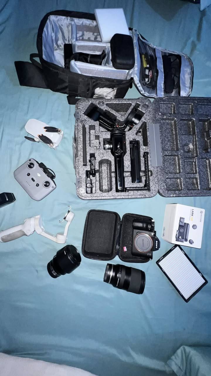 معدات تصوير كاملة للبيع 
***********
