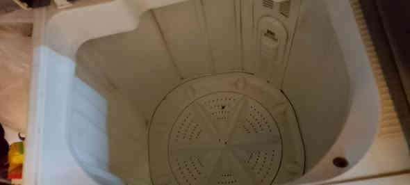 السلام عليكم 
#للبيع
غسالة عادية نوع هيتاشي الخليجي الاصلي مستعمله مطاوراتها الاصلية  حجم 10 كيلوات 
الغسل تشتغل التنشيف يعوزو تصليح بسيط 
مكاني الموصل الايسر 
السعر ٦٠ بي مجال التواصل عالرقم ***********
