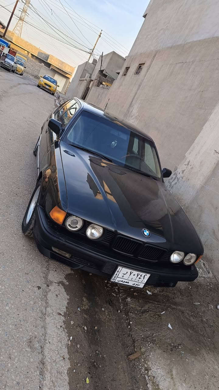 سلام عليكم بي ام للبيع حجم ٧٤٤ اصلي بيته وسنويه مكينه وكير شرط طخم تيرات جديد دخل جلد اسوسياره بسمي مشروع وطني مكاني الموصل ترهم مروس وبيع.  سعر ٦٦ومبيها مجال  ***********//////***********
