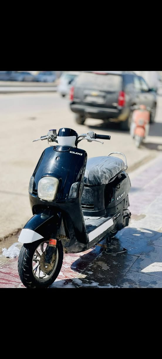 السلام عليكم  دراجه بوليس لبيع مفتوحه بس ولفات دراجه كلش نضيفه.  الرقم ***********
