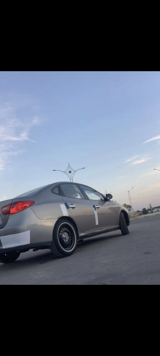 السلام عليكم سياره النترا اصل
(كصه جنطه) 
(للبيع موديل 2010)
سياره متومه ارقام وسنويه شمالي طبق الاصل عل شاصي
 سياره جاهزه مري شفط( تبريد ثلج شرط كير مكينه كفاله شرط شرط نعومه فول لادكت ولف (كير ومكينه وحداده كارتون شاشه جديدة حساسات خلفيه) 
تخم تاير باتري جديد) سنوية جديدة 
صفاحها موس واحلا من الصور 
العنوان البصره
السعر 42 وبيها مجال للطيبين 
رقم الهاتف / ***********
