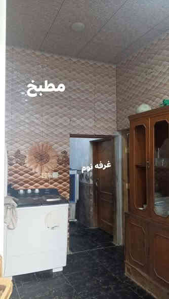 سلام عليكم بيت لبيع 70متر. طابقين طابق الول ستقبال ومطبخ وصاله وغرفه وحمام. وطابق ثاني غرفتين. وحمام وصاله سعرر
90وبي مجال بصيط بصيط  مكان كربلا  معملجي  خلف مدارس العميد. تبعد عن الامام 5دقايق لمو شراي لا يتعبني.  ***********
