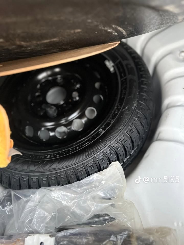 السلام عليكم
سايبه ٢٠١٠
سياره زيره مضمومه  بغداد نكليزي 
شخط مابها 
سعر ٣٥ وبيها مجال ‭***********‬
