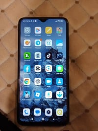 ريدمي نوت ٨ برو • ٢٥٦/٨ • كسر بالظهر