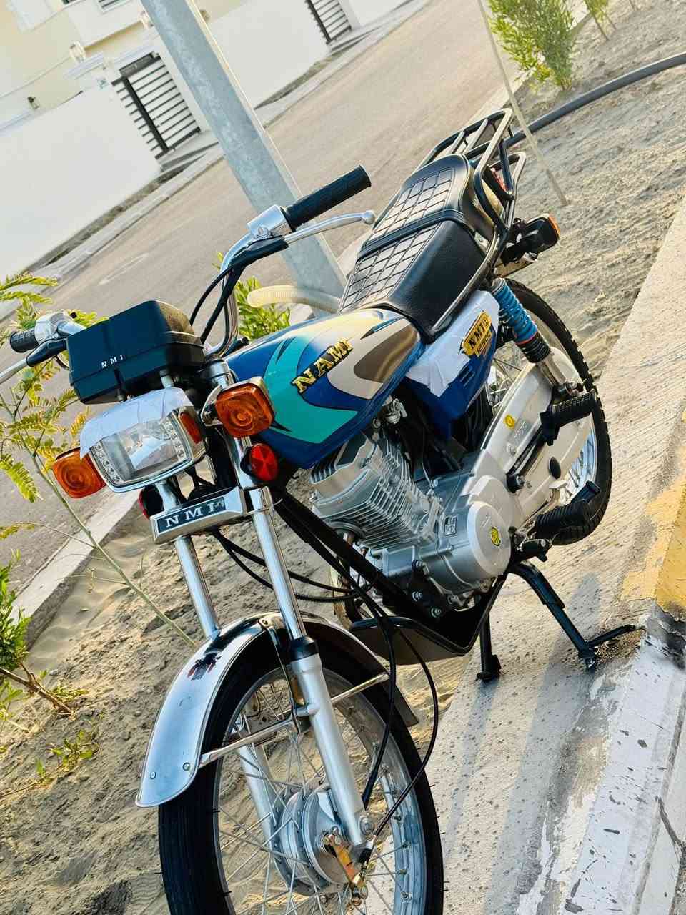 سلام عليكم دراجه للبيع شلامجه مديل22 مطابق كله اصل7اوراق اصلي نضافه100/100 اليدور نضافه وعدله بشارع يجي يمي هذ رقمي اخيك مو شراي لا تتصل ***********
