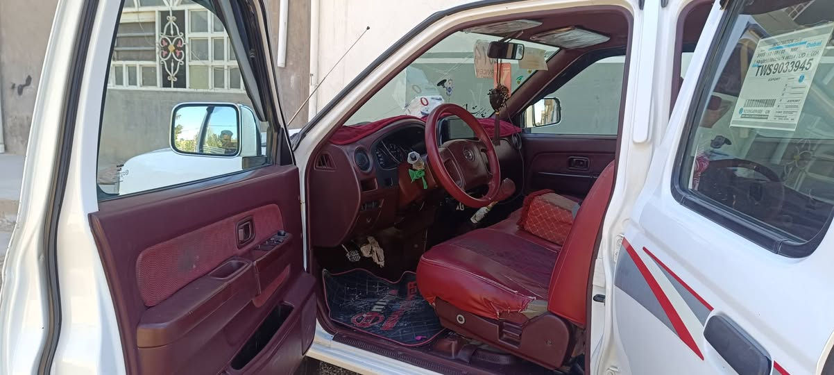 نسان 2014مكفوله كير ومحرك وتبديل وصبغ ***********
