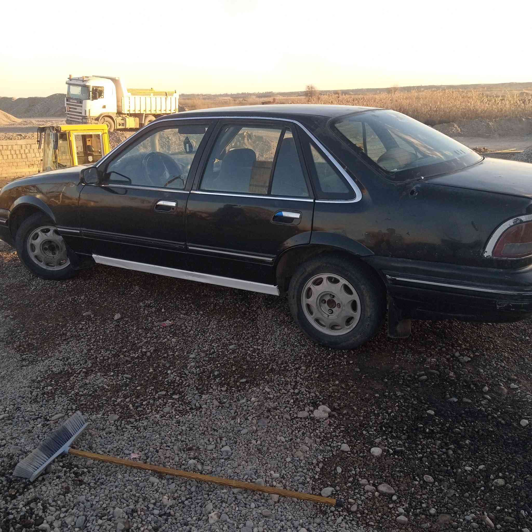 من رخصت الادمن السياره برنس موديل 95 كركوك السعر 30وبيهى مجال قليل مكلف بل نشر مامتواجد عل فيس ***********/***********
